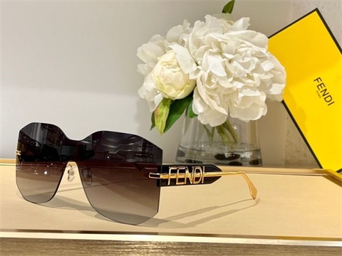 Fendi sunglass-180